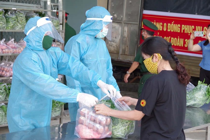 Gian hàng 0 đồng, ấm lòng hậu phương